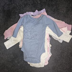 11 Newborn Long Sleeve Onsies